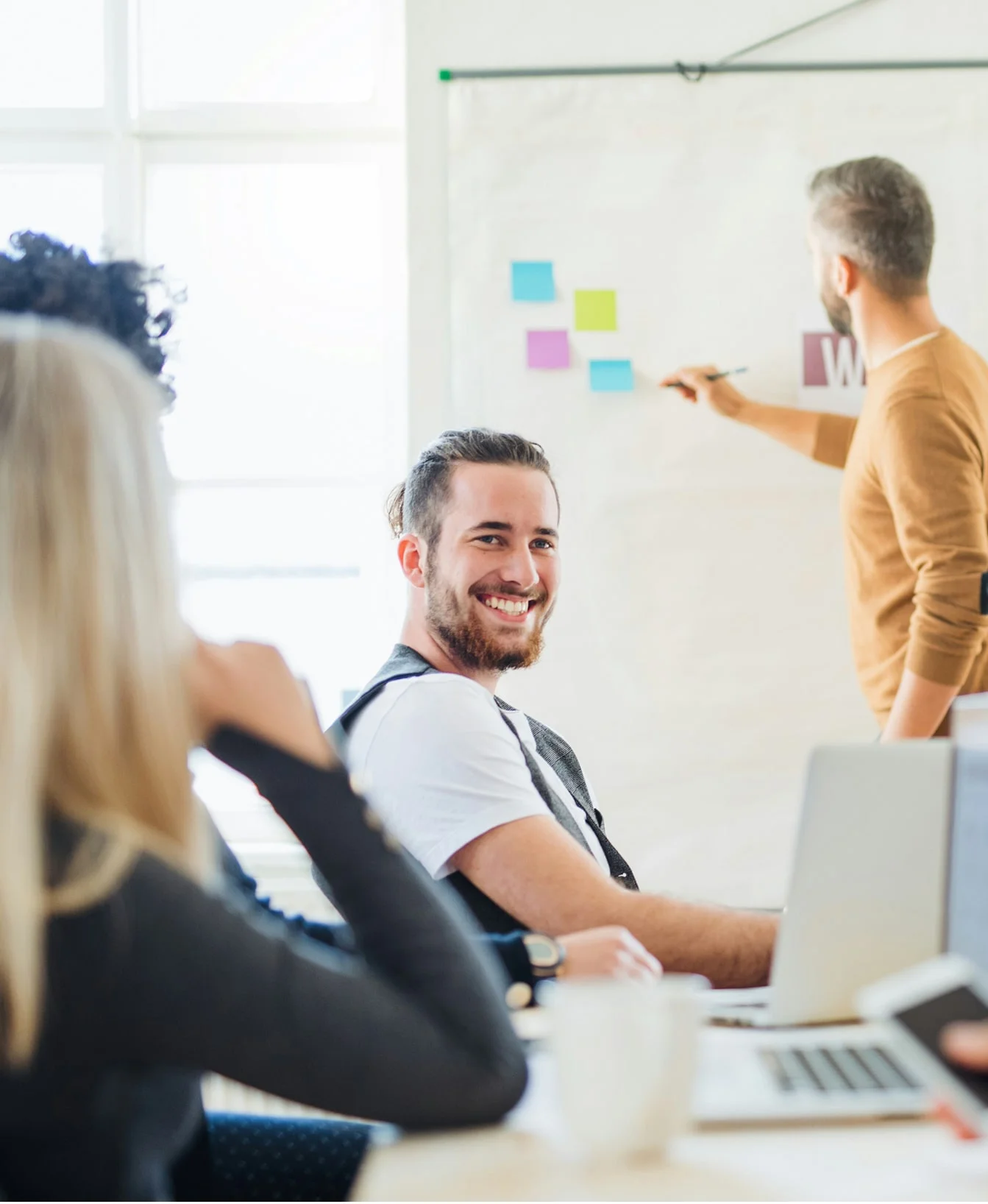 ai_ai-enabled-development-teams_01_text-with-image